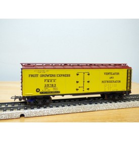 RIVAROSSI  véro  C reef / 1, wagon réfrigérant  ( reefer  ) Fruit Grower Express  neuf  BO