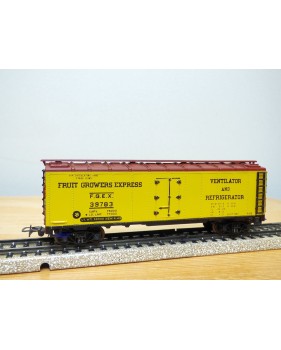 RIVAROSSI  véro  C reef / 1, wagon réfrigérant  ( reefer  ) Fruit Grower Express  neuf  BO
