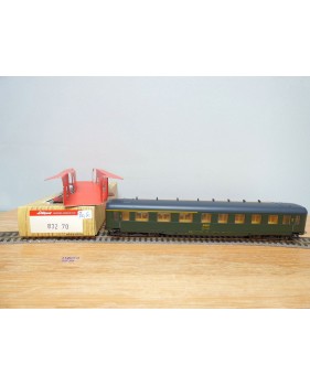 LILIPUT  832 70,  voiture  mixte 1/2 Cl. dite à jupes ( ex Schürzenwagen DR )  SNCF neuf  BO