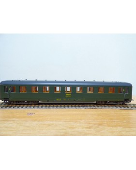 LILIPUT  833 70,  voiture 2 Cl. dite à jupes ( ex Schürzenwagen DR )  SNCF neuf  BO