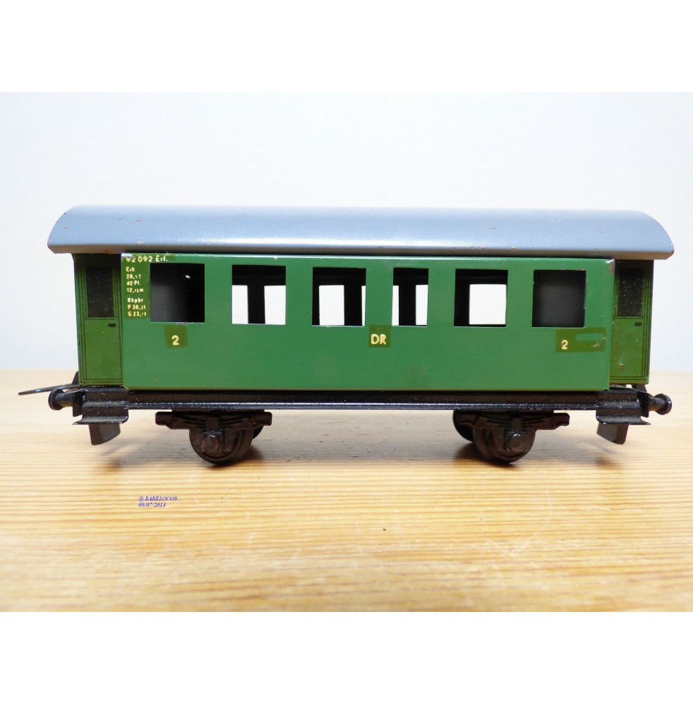 Stadtilm Modellbahnen 108 707, voiture 2 Kl. DR BO