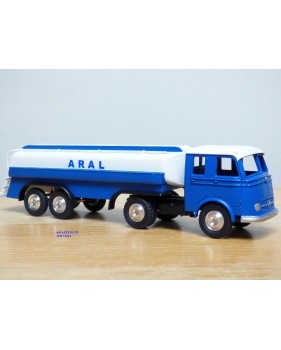 Märklin 18032, camion citerne semi remorque ARAL  neuf  BO
