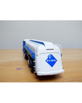 Märklin 18032, camion citerne semi remorque ARAL  neuf  BO