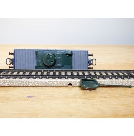 ELECTROTREN  1012, wagon plat chargé d' un char AMX 13   RENFE  BO