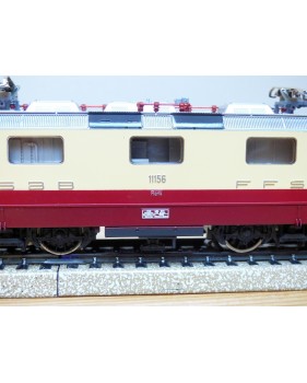 Fleischmann ( Märklin ) 1141, motrice Re 4/4 II TEE SBB BO