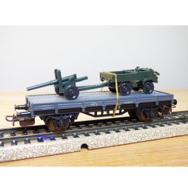 ELECTROTREN  1010, wagon plat chargé d' un MERCEDES UNIMOG et d'un canon    RENFE  BO