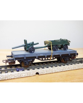 ELECTROTREN  1010, wagon plat chargé d' un MERCEDES UNIMOG et d'un canon    RENFE  BO