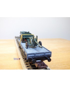 ELECTROTREN  1010, wagon plat chargé d' un MERCEDES UNIMOG et d'un canon    RENFE  BO