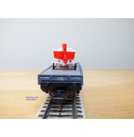 ELECTROTREN  1017, wagon plat chargé d' un canot hors bord sur remorque    RENFE  BO