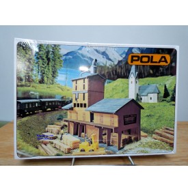 POLA echt 241, scierie avec réserve de planches  neuf    BO  échelle  N