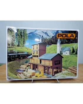 POLA echt 740, gare typique des réseaux métriques  rhétiques SUSCH  RHB   BO
