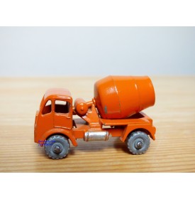 LESNEY 26a,  camion toupie à ciment   ( cement mixer )  ERF 