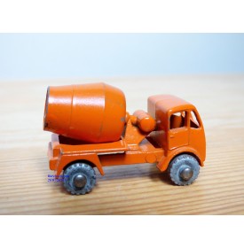 LESNEY 26a,  camion toupie à ciment   ( cement mixer )  ERF 