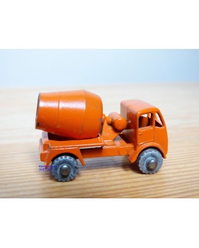 LESNEY 26a,  camion toupie à ciment   ( cement mixer )  ERF 