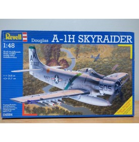 REVELL 04584, DOUGLAS  A-1H  Skyraider   Neuf  BO 1/48