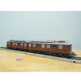 ROCO ( Märklin ) 69880 , motrice double Ae 8/8   N° 274  BLS BO