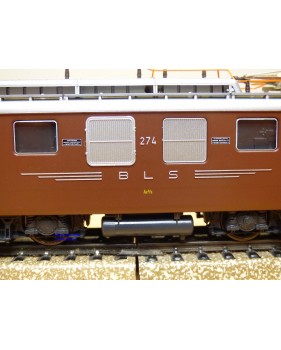 ROCO ( Märklin ) 69880 , motrice double Ae 8/8   N° 274  BLS BO