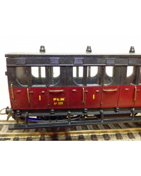 ELEC TRAINS  4P1G , voiture ancienne à guérite 1 ère  classe  type A4   N°: 320  PLM   