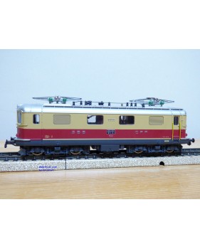 HAG  230 . 01 ,  Motrice Re 4/4 I   TEE   N° 10035    SBB   BO   digitale