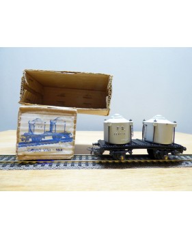 POCHER 153,  wagon plat chargé de 2 citernes pour transport de vin    FS   BO