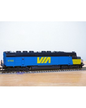Lima Golden Series 149762 G,  coffret 1 loco et 3 voitures CN  Viarail  Neuf   BO