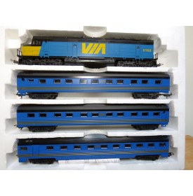 Lima Golden Series 149762 G,  coffret 1 loco et 3 voitures CN  Viarail  Neuf   BO