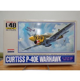 ARII  A332 600, chasseur américain Curtiss P-40E  Warhawk 