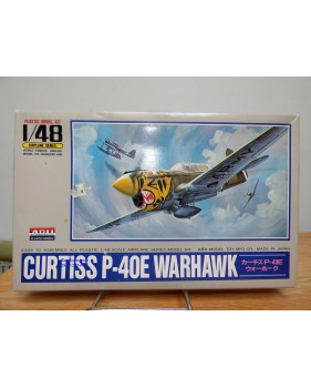 ARII  A332 600, chasseur américain Curtiss P-40E  Warhawk 