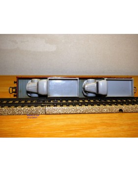 Märklin 4515 . 3,  wagon plat à bogies chargé de 2 camions Mercedes 3500 gris DB  BO