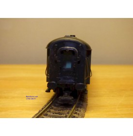 France Trains  226, voiture OCEM à flancs lissesdite inox  à portes sanitaires C 10 SNCF  BO