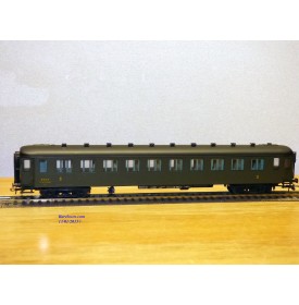 France Trains  226, voiture OCEM à flancs lissesdite inox  à portes sanitaires C 10 SNCF  BO