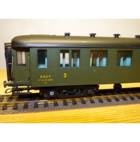 France Trains  226, voiture OCEM à flancs lissesdite inox  à portes sanitaires C 10 SNCF  BO