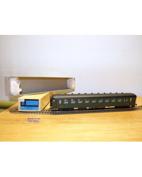 France Trains  226, voiture OCEM à flancs lisses dite inox  à portes sanitaires C 10 SNCF  BO