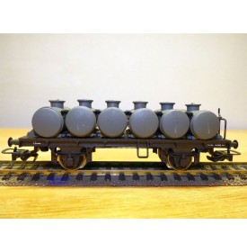 RIVAROSSI  2022,  wagon plat avec 6 citernes  FS   BO