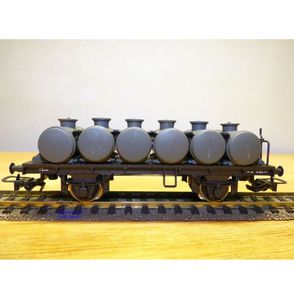 RIVAROSSI  2022,  wagon plat avec 6 citernes  FS   BO
