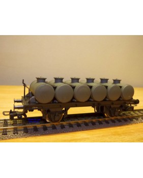 RIVAROSSI  2022,  wagon plat avec 6 citernes  FS   BO