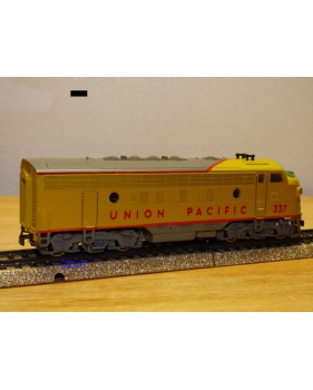 MÄRKLIN  4061, locomotive diesel  Bo Bo F7 A  non motorisée Union Pacific  UP      Neuf    BO 
