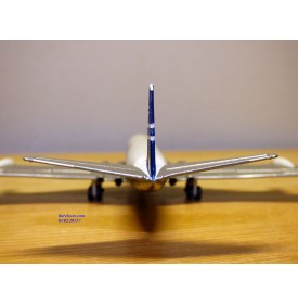 Dinky Toys John Alcott conversion, De Haviland  Comet 4   neuf   BO  