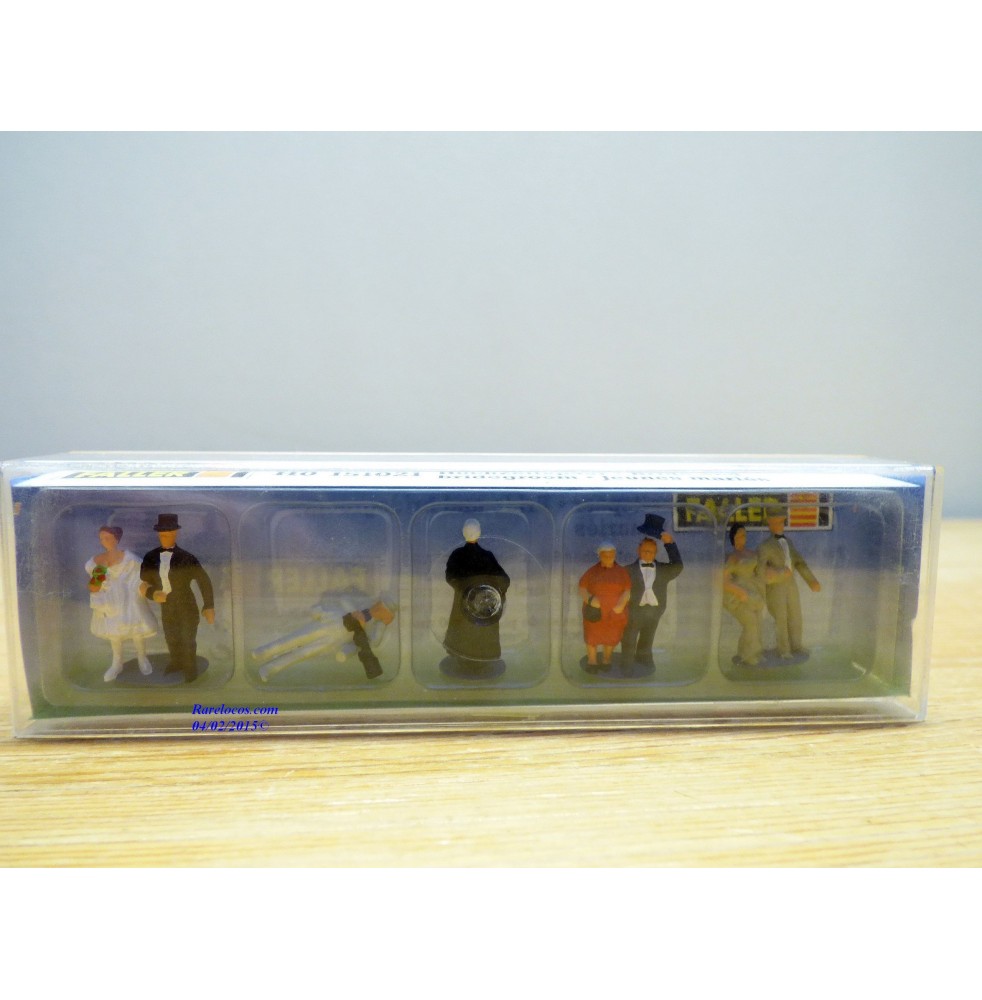 FALLER 150021, 8 personnages de noces  Neuf  HO 1/87
