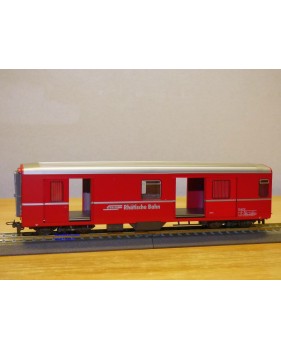 BEMO 3269 122, fourgon à bagages   type D  N° 4212  RHB  BO