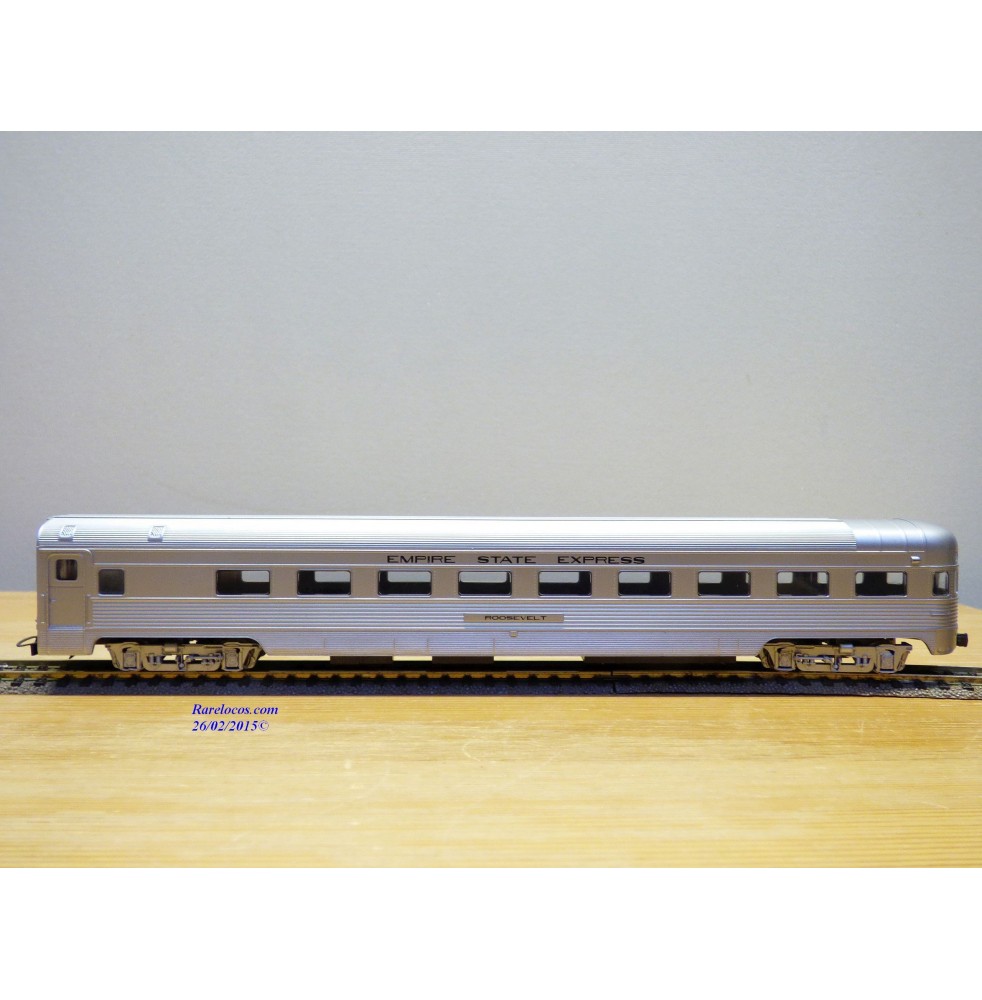 RIVAROSSI  véro 6559, voiture de queue  ( corrugated  side tail car  ) Roosevelt Empire State Express NYC   Neuf   BO