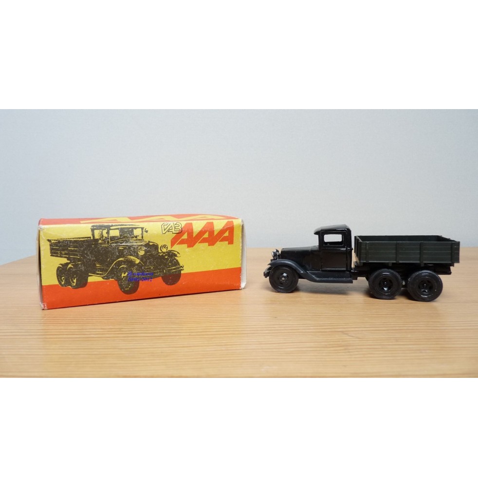 Camion GAZ AAA  Neuf  BO