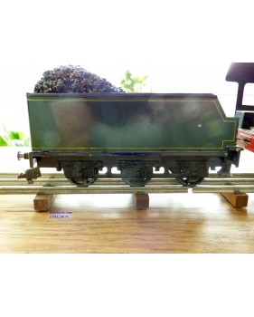 FABRE & MARESCOT  ???, coffret ETAT : 1 loco 220, 4 voitures, rails et alimentation BO