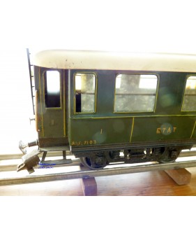 FABRE & MARESCOT  ???, coffret ETAT : 1 loco 220, 4 voitures, rails et alimentation BO
