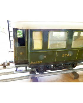 FABRE & MARESCOT  ???, coffret ETAT : 1 loco 220, 4 voitures, rails et alimentation BO