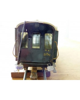 FABRE & MARESCOT  ???, coffret ETAT : 1 loco 220, 4 voitures, rails et alimentation BO
