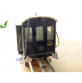 FABRE & MARESCOT ,,??, coffret ETAT : 1 loco 220, 4 voitures, rails et alimentation BO