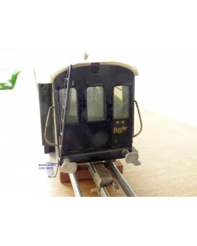 FABRE & MARESCOT  ???, coffret ETAT : 1 loco 220, 4 voitures, rails et alimentation BO