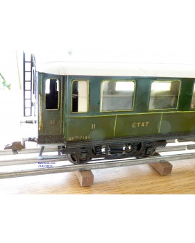 FABRE & MARESCOT  ???, coffret ETAT : 1 loco 220, 4 voitures, rails et alimentation BO