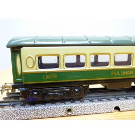 MÄRKLIN   349 E.4,  voiture Pullman  LNER